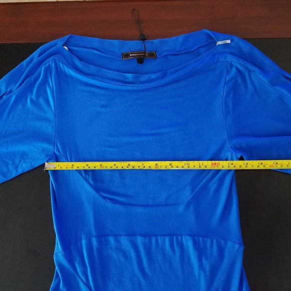 BCBG maxazira blue cold shoulder top - Picture 6 of 8